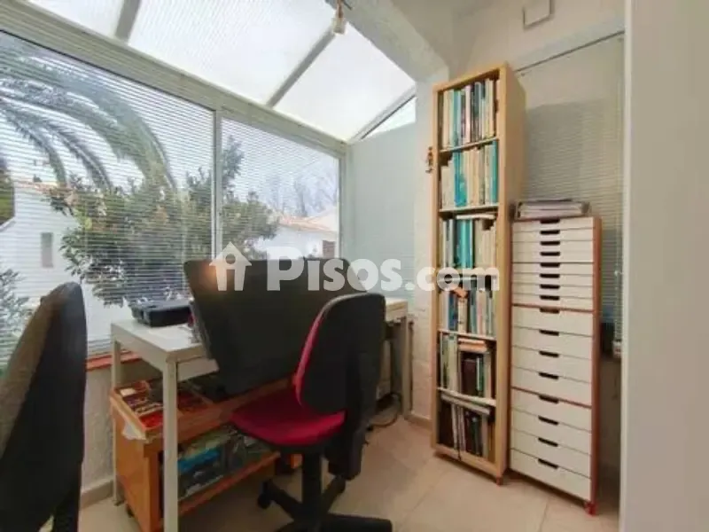 Studio - Corner Flat with Garden View in Barranco Parra