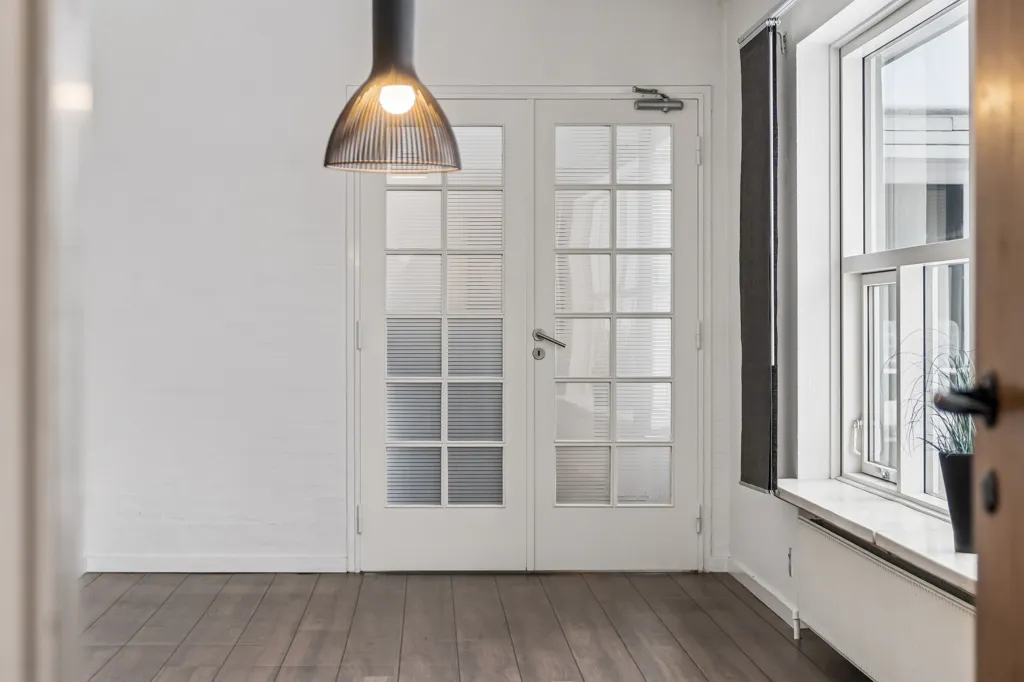 Esik - Villa with Office Space in Odense