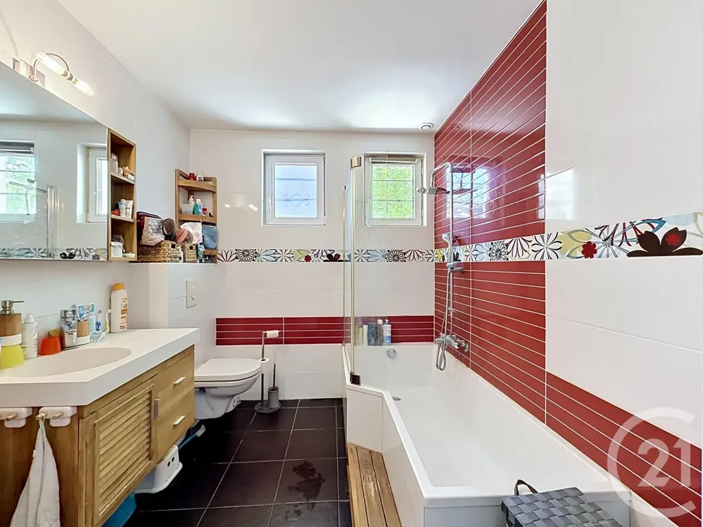 Bathrooms - Spacious House with Garden in Chartres