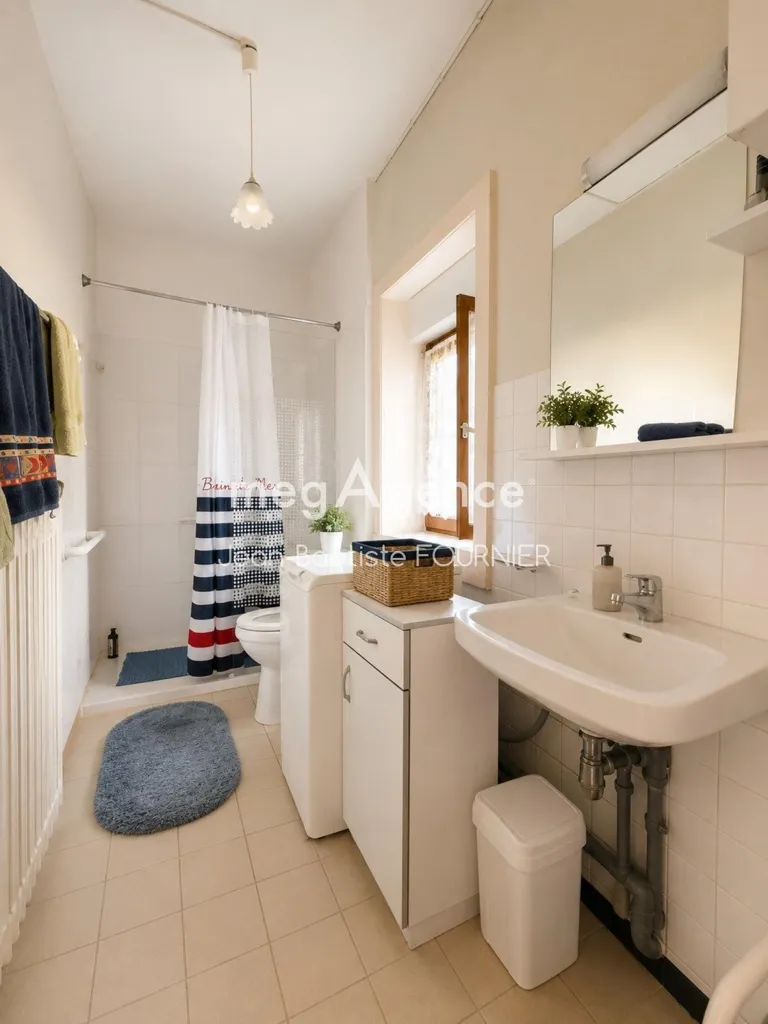 Salles de bain - Maison de Maître avec Dépendances dans un Cadre Verdoyant
