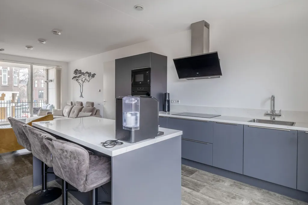Cucina - Modern Flat with Balcony and Rooftop in Delfshaven