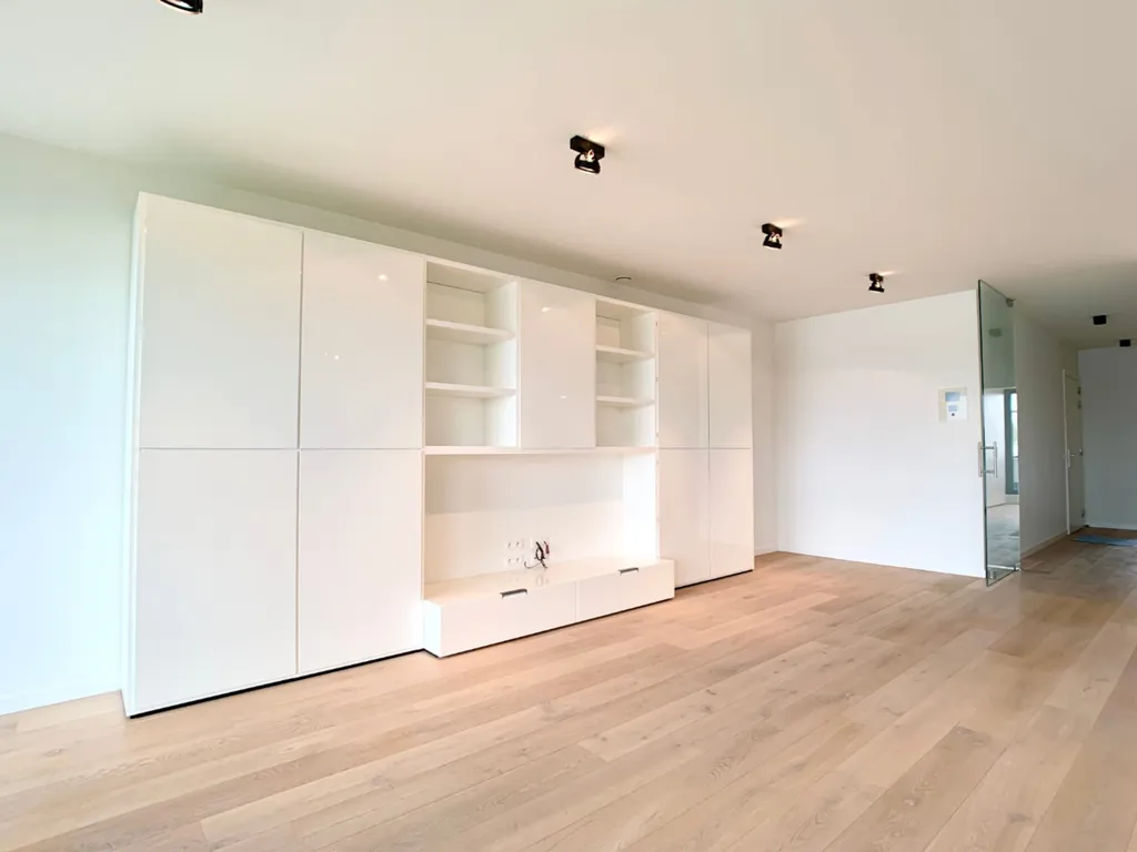 Séjour - Appartement Luxueux avec Vue sur le Lac à Overmere