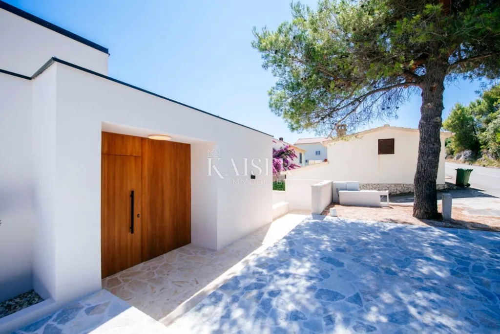 Exterior - Luxury Villa with Infinity Pool on Mali Iž