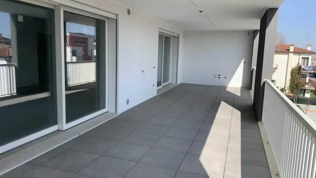 Balcon - Newly Built Apartment with Balcony in Chioggia
