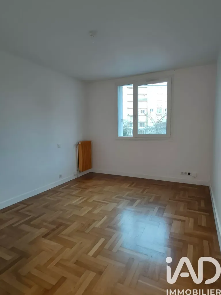 Pièces - Appartement Lumineux avec Balcon à Limoges