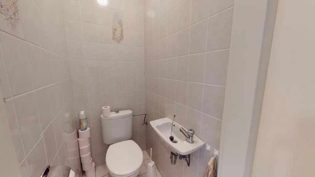 Vannitoad - 2-Bedroom Apartment with Balcony in Arlon