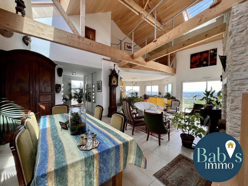 Salle à manger - Maison Contemporaine avec Piscine à Linac