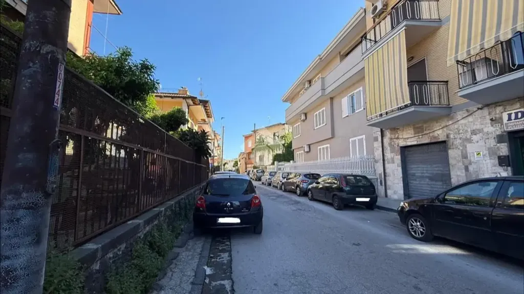 Välivaade - Three-Bedroom Flat with Terrace in Melito di Napoli