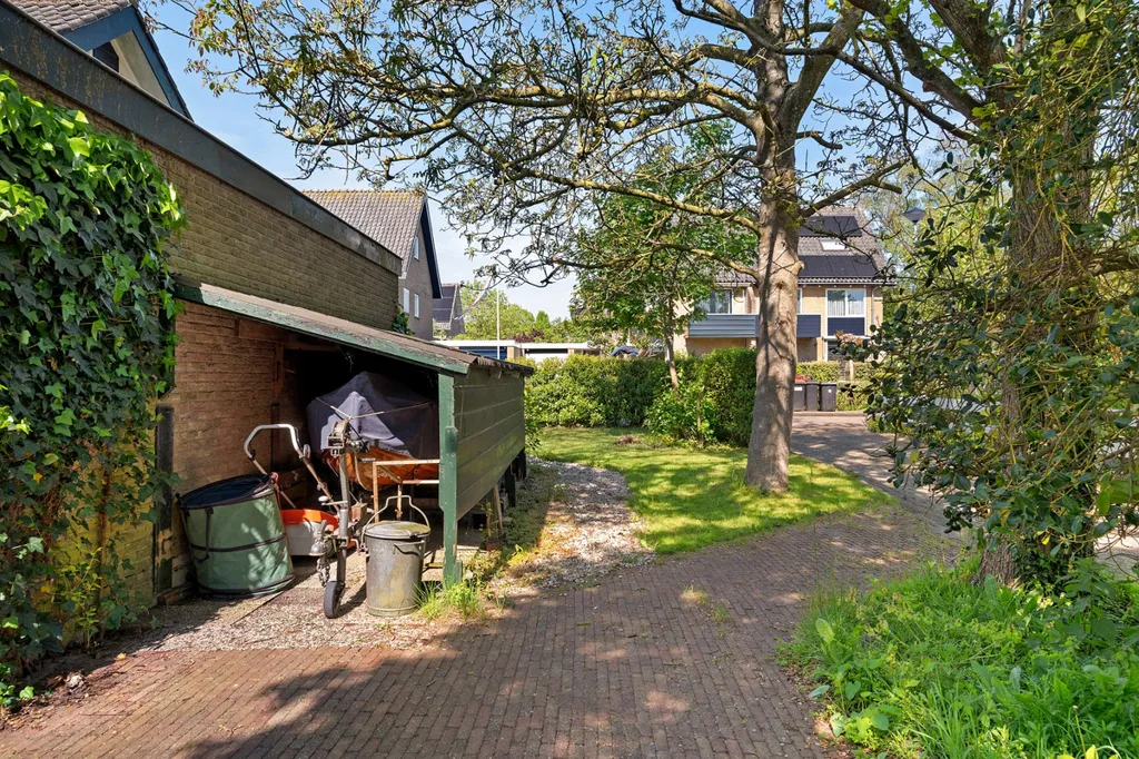 Välivaade - Detached Bungalow with Garden in Monnickendam