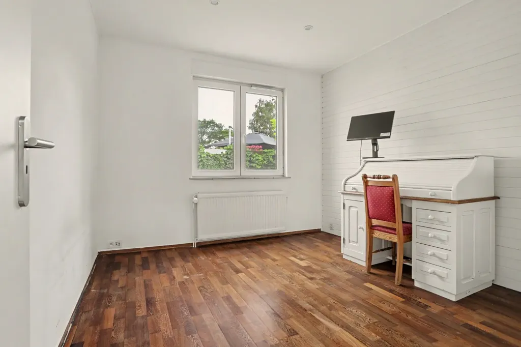 Studio - Fully Ground Floor Bungalow with Garden in Putte