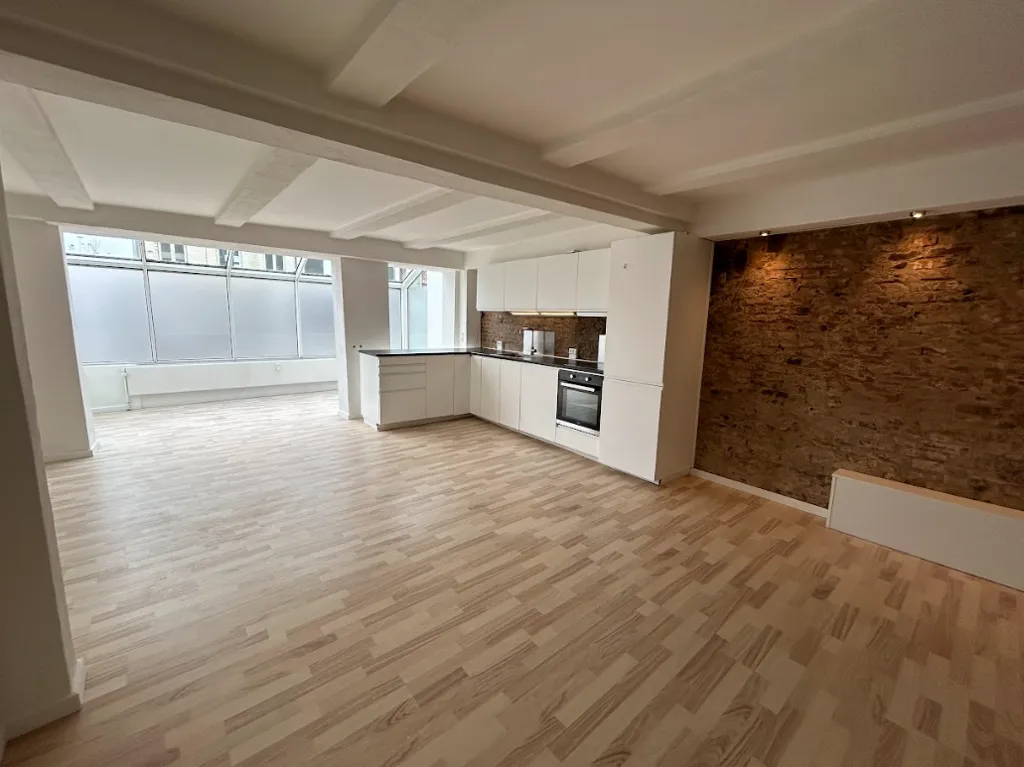 Cuisine - Renovated 3-Bed Flat with Balcony in Kolding Centre