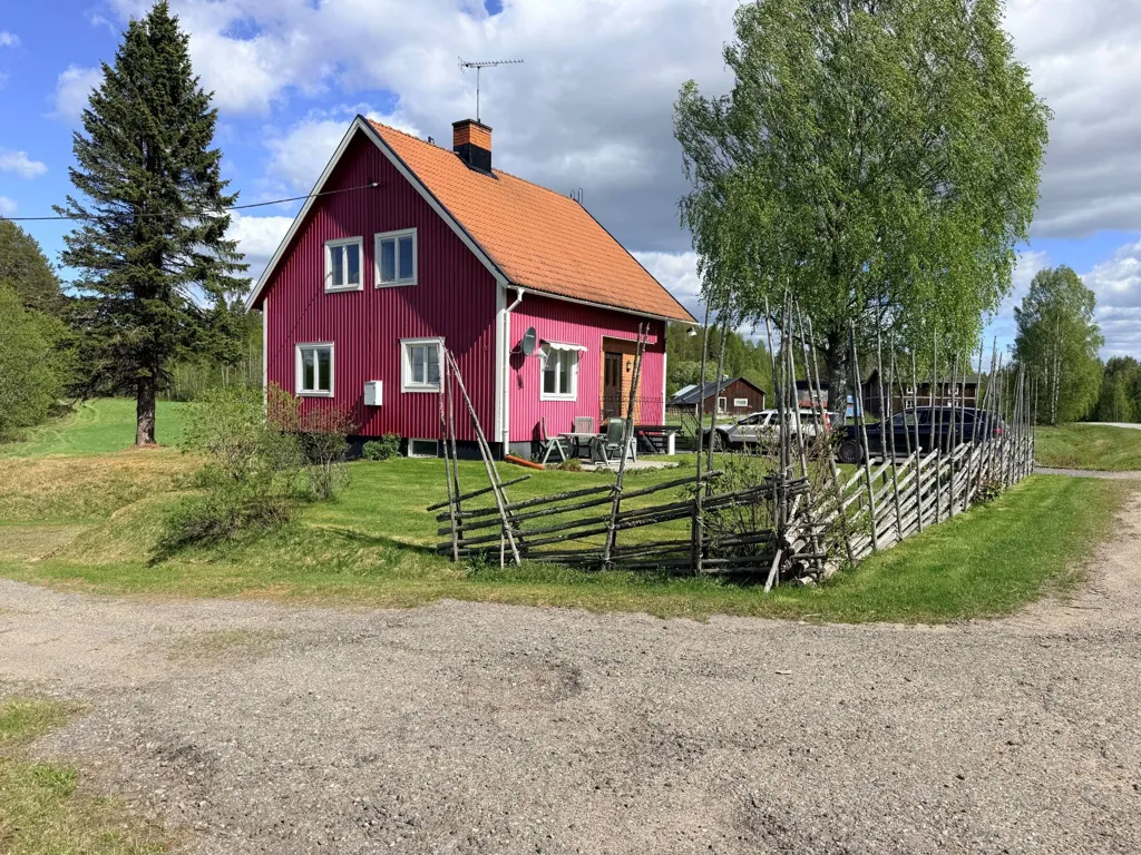 Välivaade - Villa with Garden near Åkullsjön