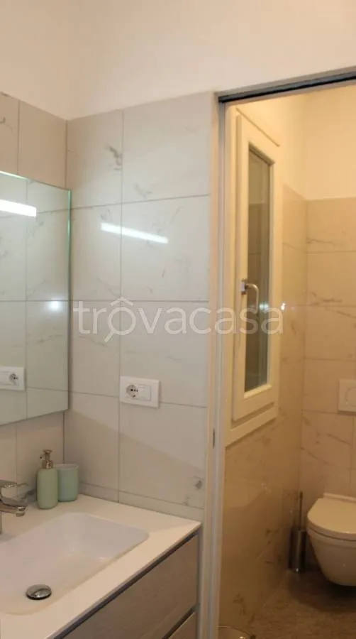 Vannitoad - Fully Furnished Flat in Central Varese