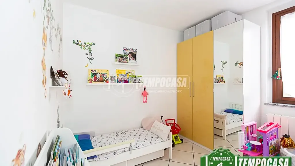 Chambres - 3-Bedroom Apartment with Balcony in Spino d'Adda