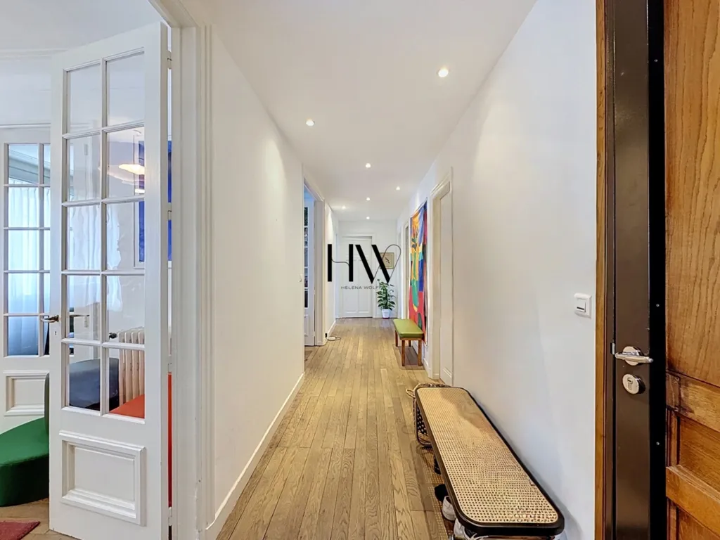Hallway - Haussmannian Flat with Balcony in Annemasse Centre