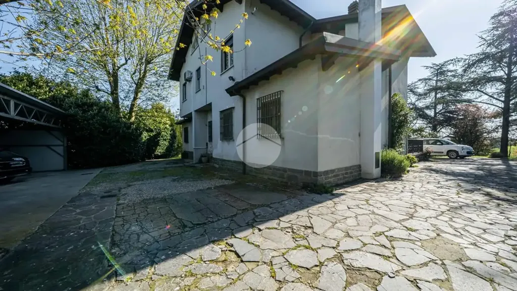 Välivaade - Villa with Pool near Parma