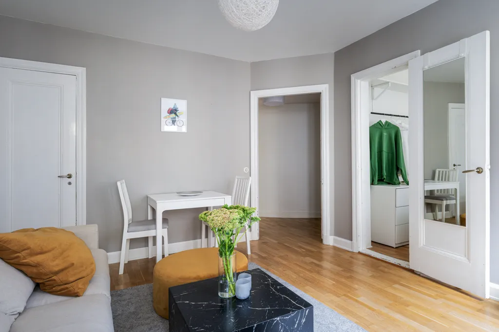 Séjour - 1930s Charm with Modern Features in Kungsgatan