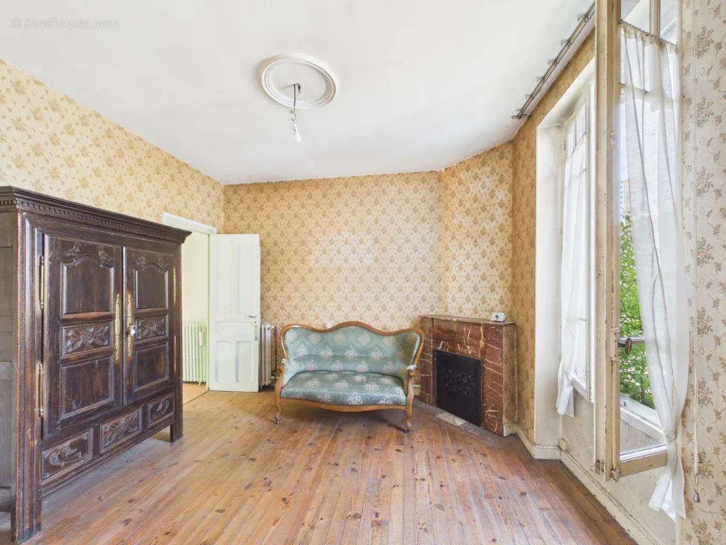 Maison 9 pièces à Tarbes