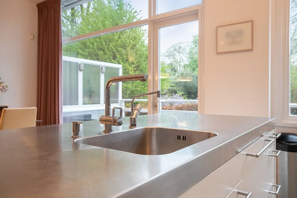 Cuisine - Character Villa with Park View in Kralingen