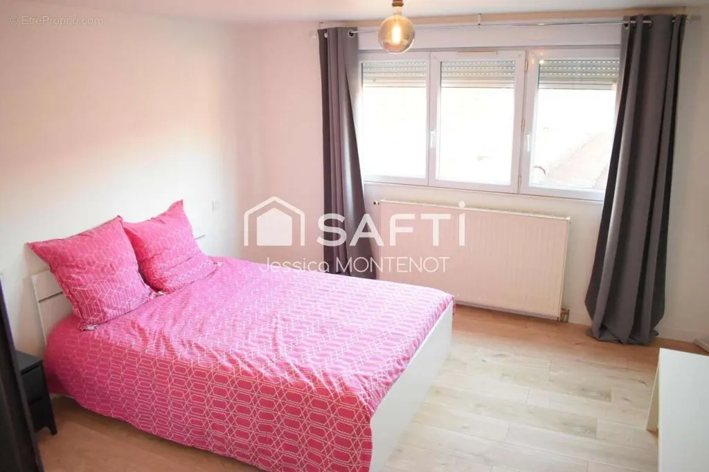 Magamistoad - City Centre Apartment with Potential in Beaune