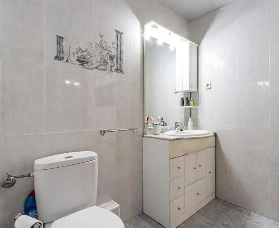 Salles de bain - Penthouse with Pool in Legazpi, Madrid