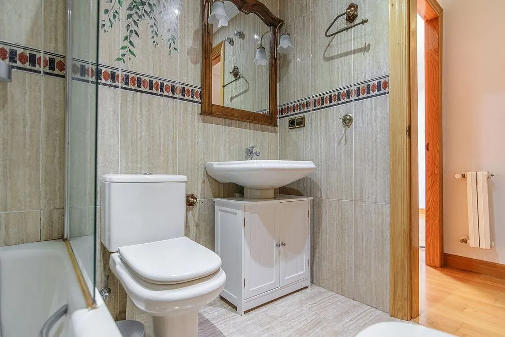 Salles de bain - Duplex Flat with Sea View in Gijón Centre