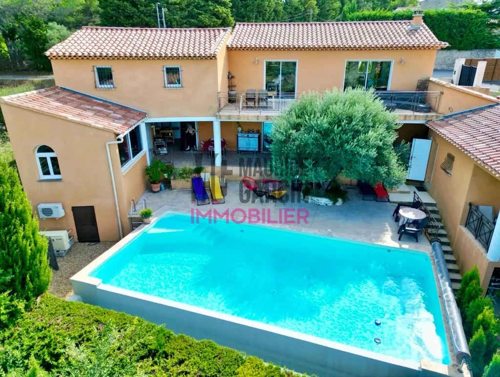 Vue aérienne - Maison avec Piscine et Vue Panoramique à Pernes-les-Fontaines