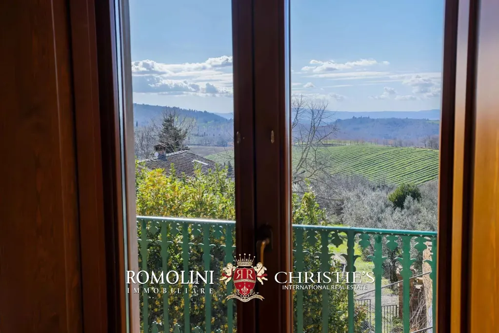 Toad - Historical Villa with Pool in Chianti Hills