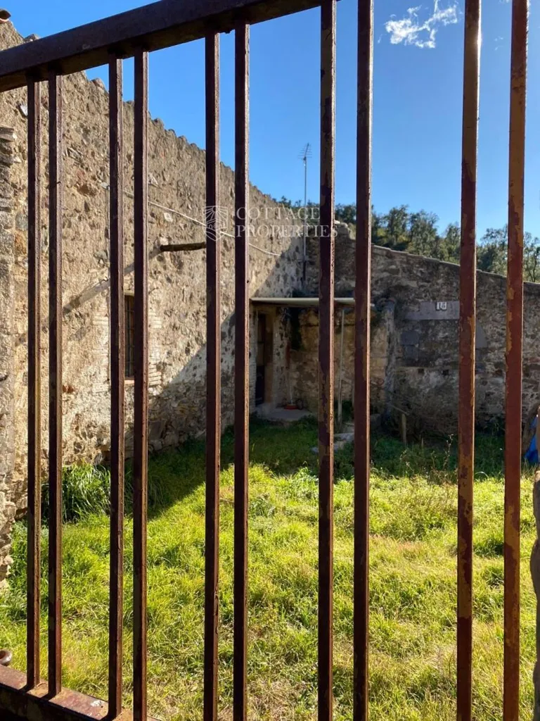 Jardin - Charming Farmhouse with Views in Darnius
