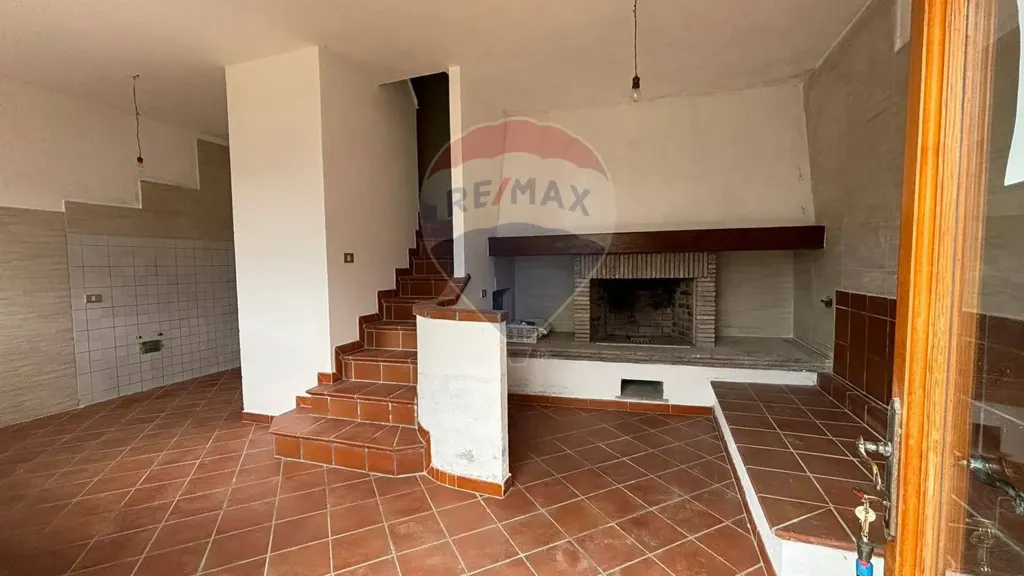 Elutuba - Rustic Bifamily Villa with Panoramic View in Crasciana