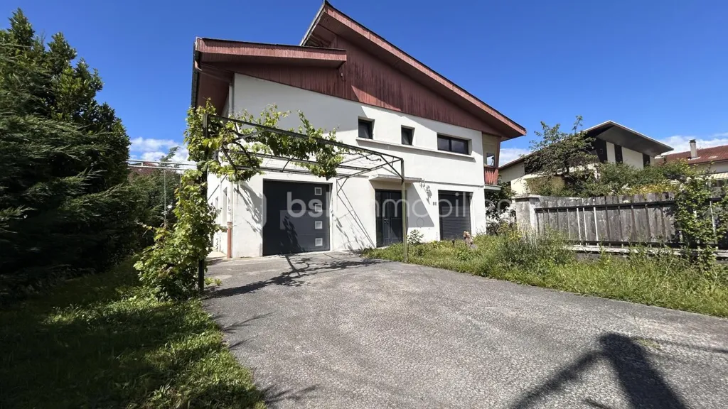 Extérieur - Maison Familiale avec Studio à Échirolles