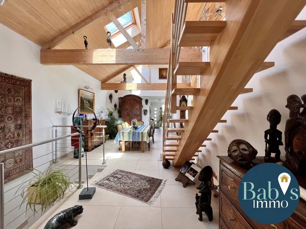 Séjour - Maison Contemporaine avec Piscine à Linac