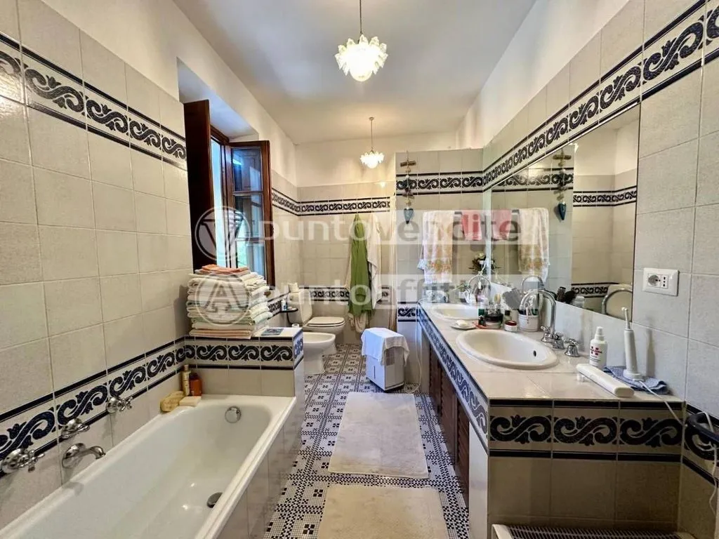 Vannitoad - Country House with Pool Potential in Capannori