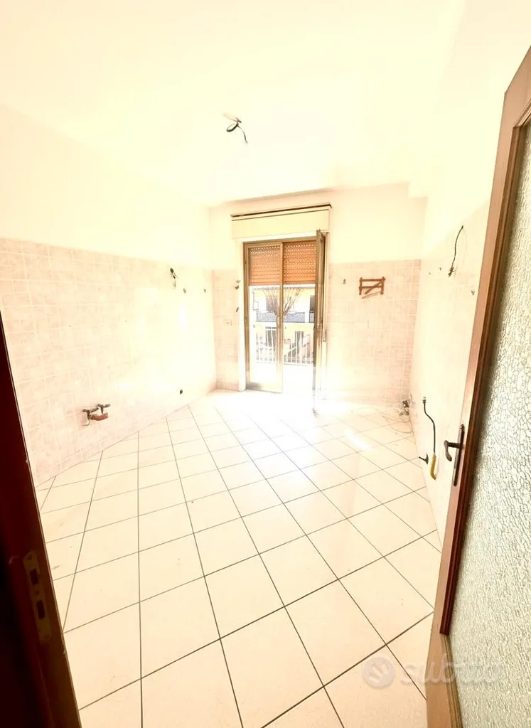 Vannitoad - Bright Apartment with Garage in Giarre