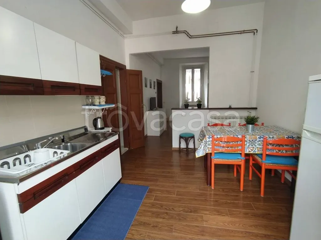 Cuisine - Rustic Lakefront Flat in Como