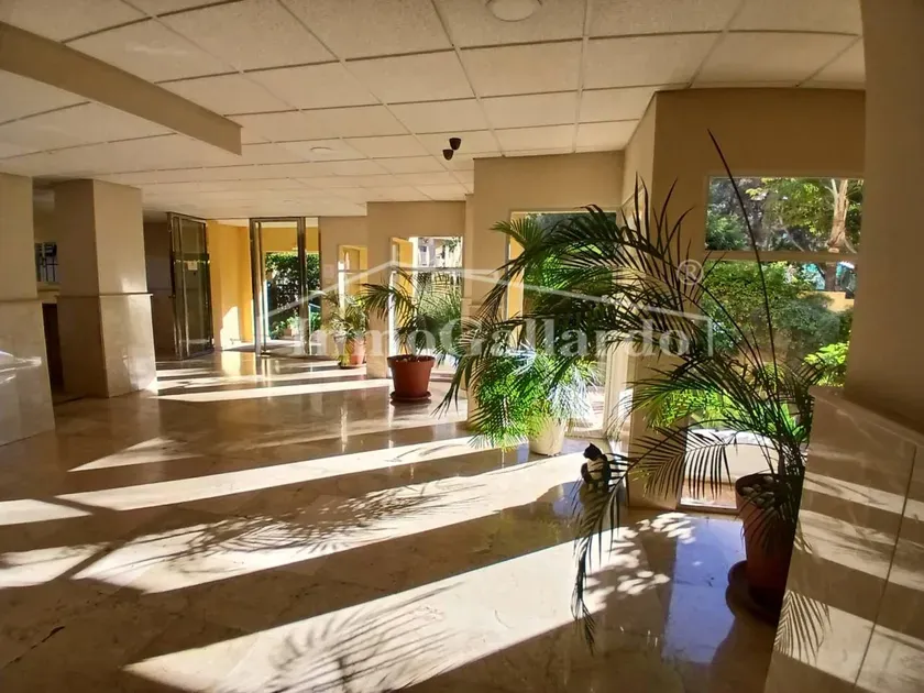 Ingresso - Spacious Apartment with Terrace in Málaga Centre