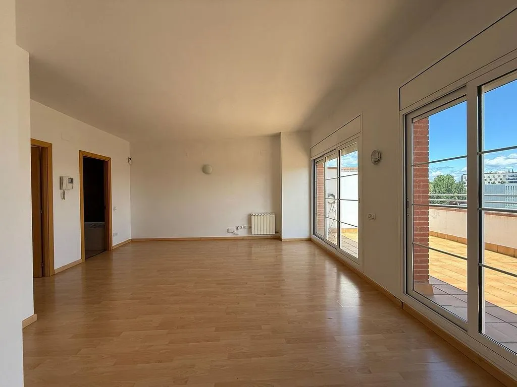 Elutuba - Duplex with Pool and Terrace in Mion - Puigberenguer