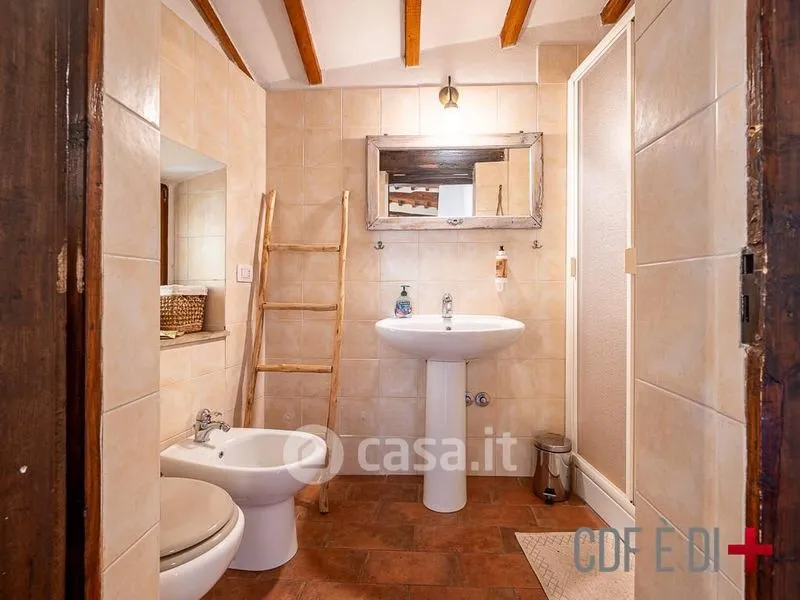 Salles de bain - Restored Trilocale with Balcony in Pitigliano