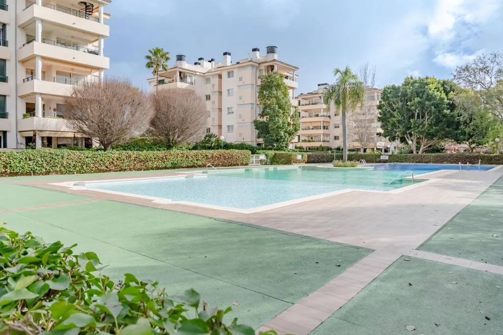 Piscine - Luxury Flat with Private Pool in Les Maravelles, Palma