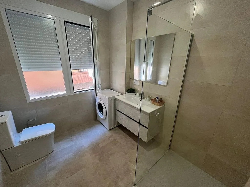 Bathrooms - Modernised Flat with Balcony in Almansa Centre