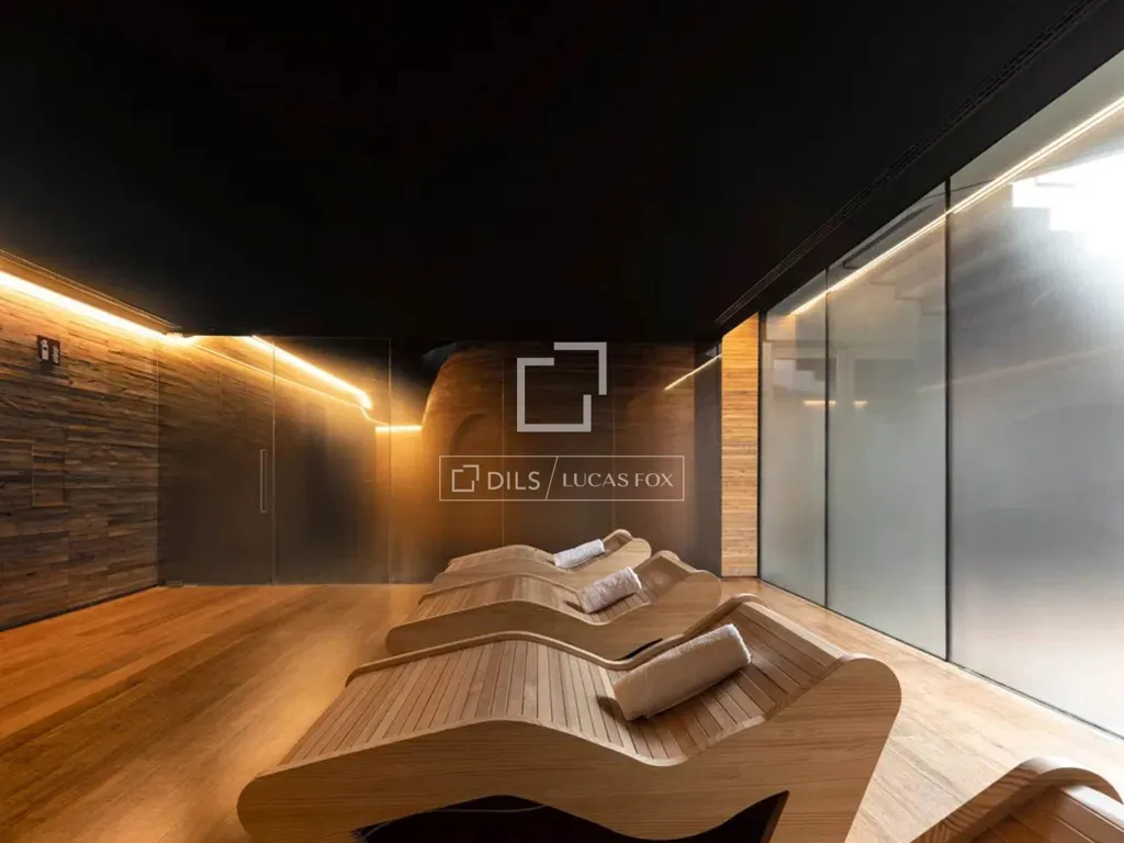 Toad - Luxury Flat with Rooftop Pool in Diagonal Mar, Barcelona