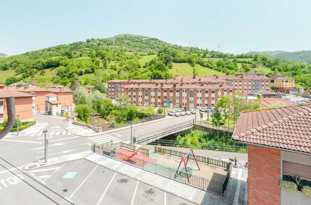 Balcon - Apartment with Central Location in La Ara, Asturias