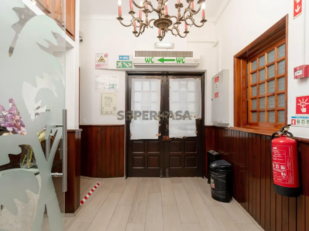 Entrée - Luxury House with Restaurant in Albufeira