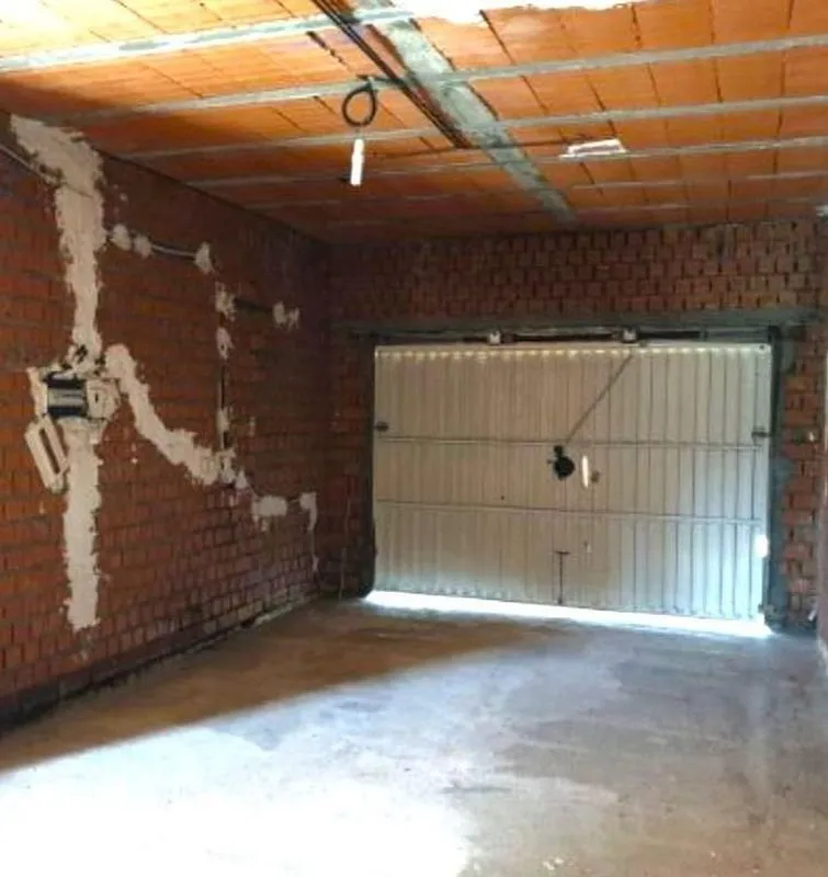 Garage - Chalet with Terrace in Barajas de Melo