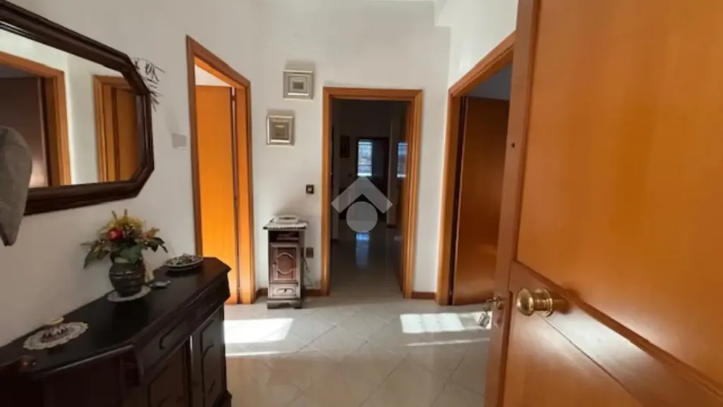 Esik - Spacious Apartment with Terraces in Gualdo Tadino