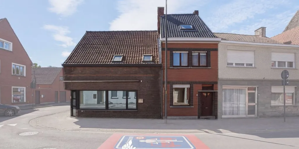 Välivaade - Two Semi-Detached Houses with Garden in Ingelmunster