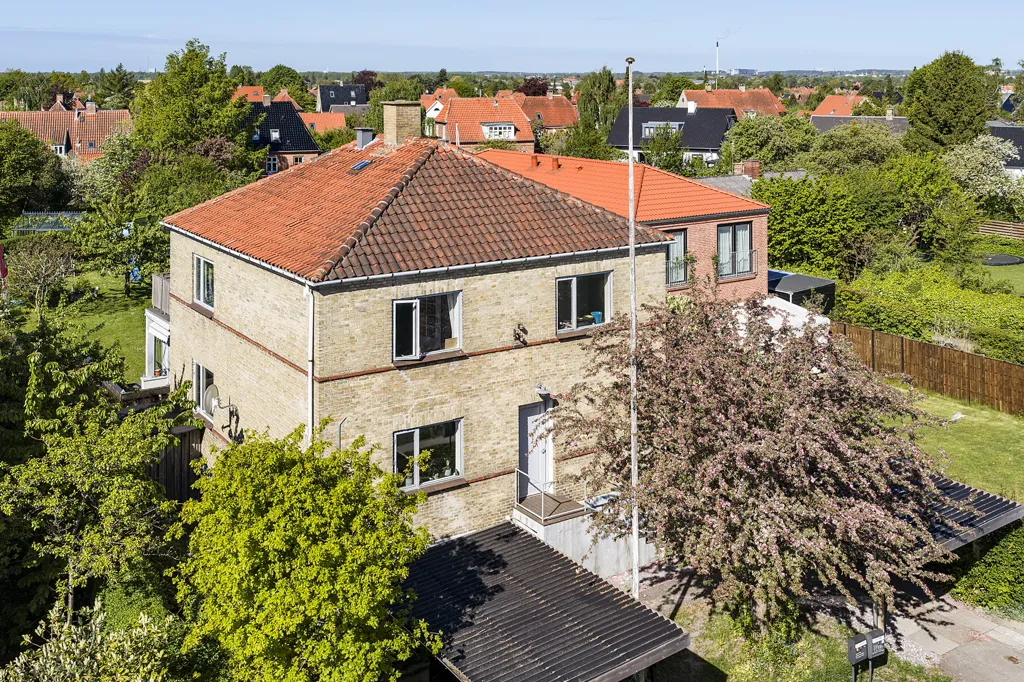 Õhuvaade - 1939 Villa Flat with Terrace in Brønshøj