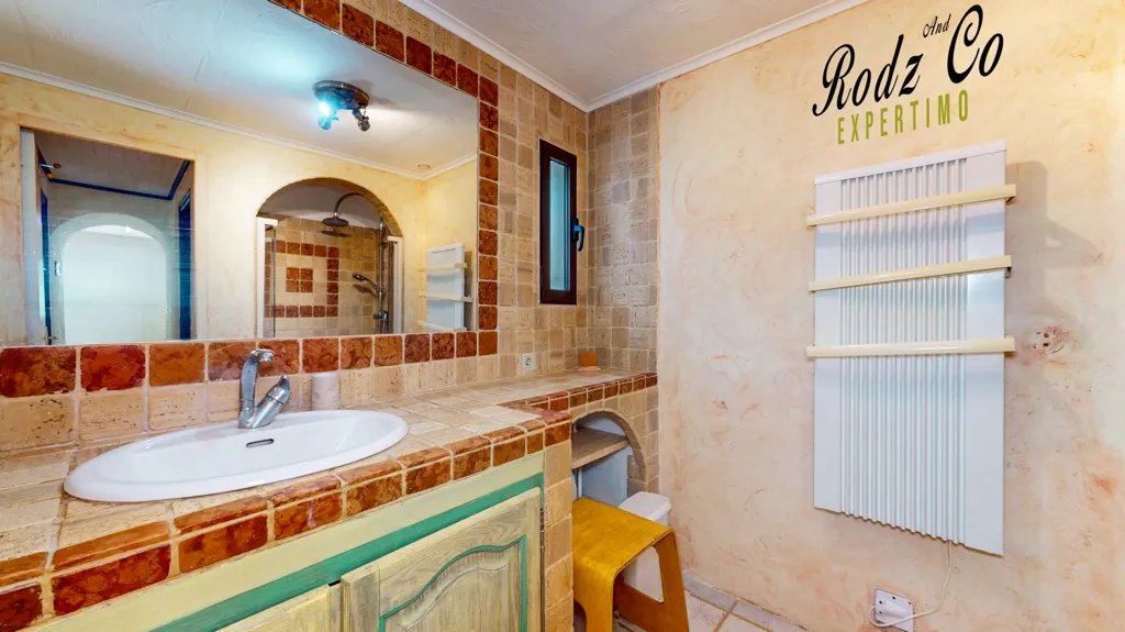 Vannitoad - Atypical House with Impressive View in Saignon