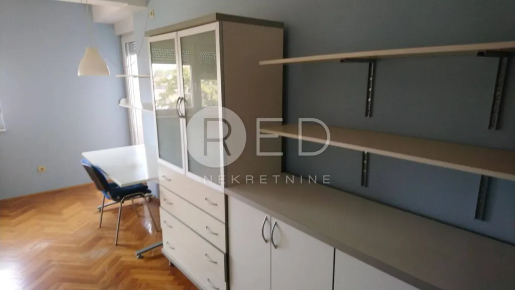 Kabinet - Spacious Flat with Loggias in Osijek Centre
