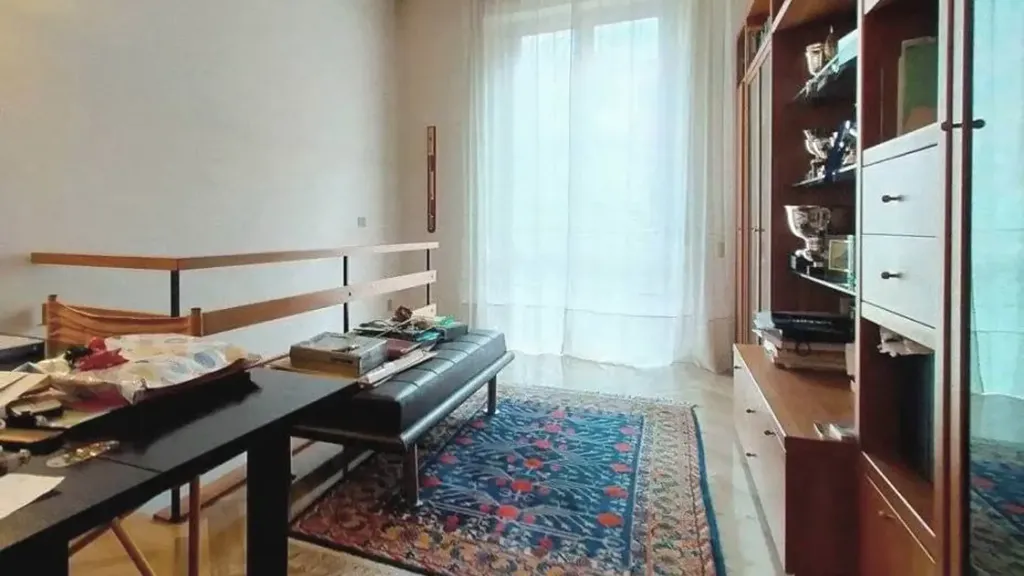 Bureau - Noble Staircase-Linked Apartments in Florence